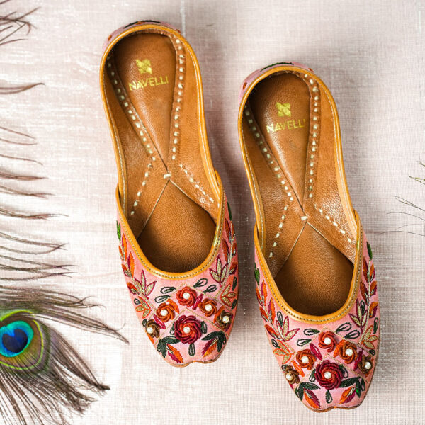 buy-julie-floral-juttis-online-for-ladies